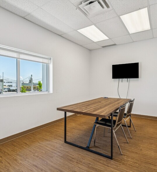 More Photos Of 8600 Av Émilien-Letarte, Saint-Hyacinthe Warehouse For Sale