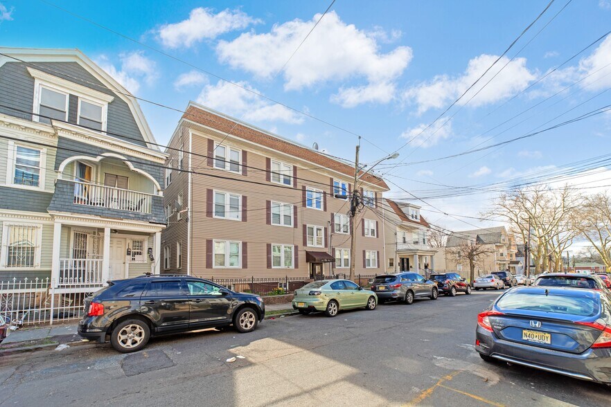 More Photos Of 262 Ellis Ave, Irvington Apartments For Sale