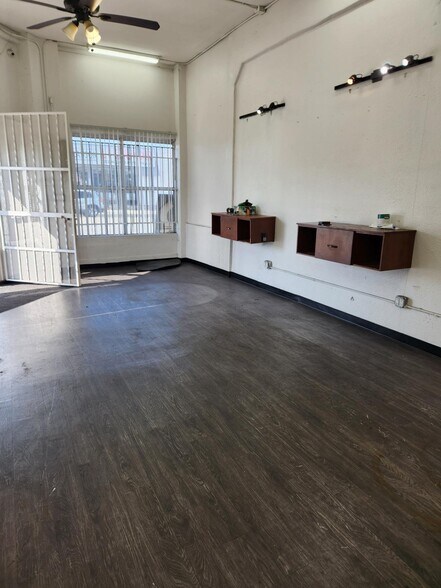 More Photos Of 2822 W Slauson Ave, Los Angeles Storefront Retail Residential For Lease