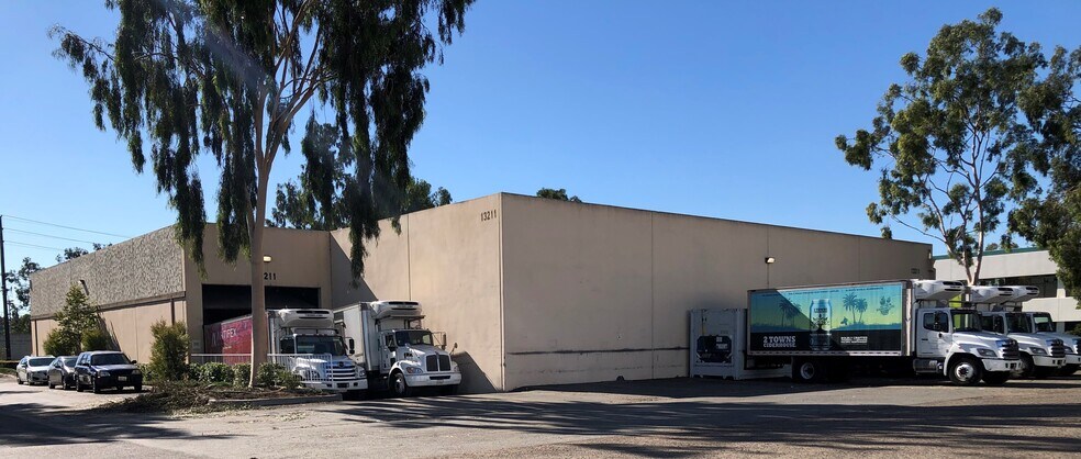 More Photos Of 13211 166th St, Cerritos Warehouse For Lease