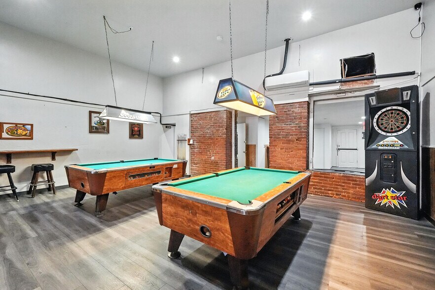 More Photos Of 105 Main St, Jackson Bar For Sale