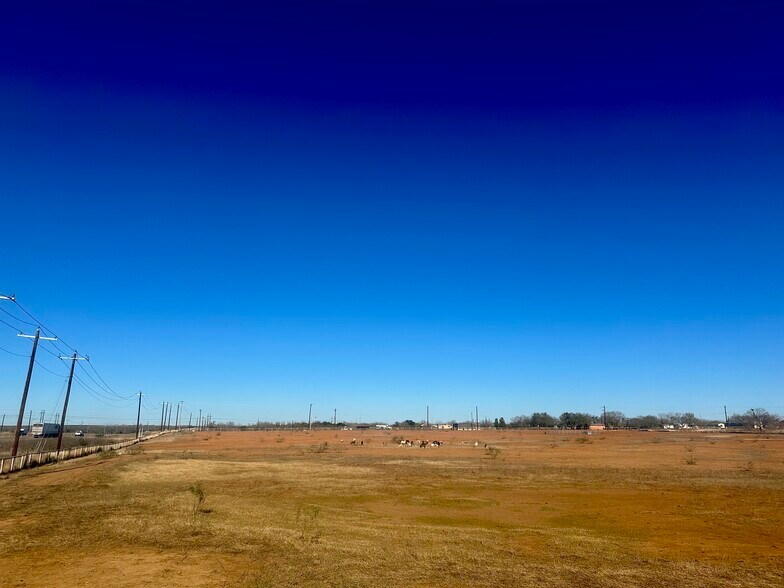 More Photos Of 175 County Road 1151, Pearsall Land For Sale