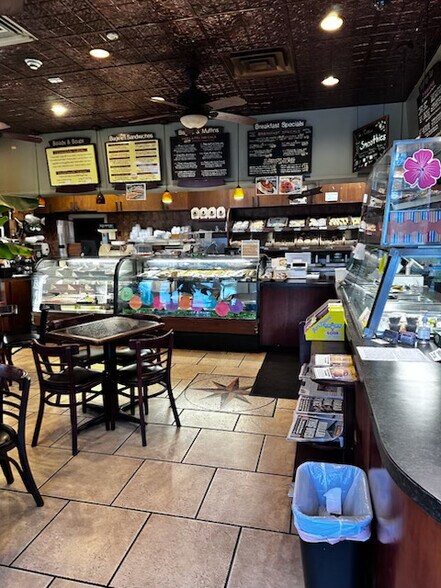 More Photos Of 478 Glen Cove Ave, Sea Cliff Restaurant For Sale