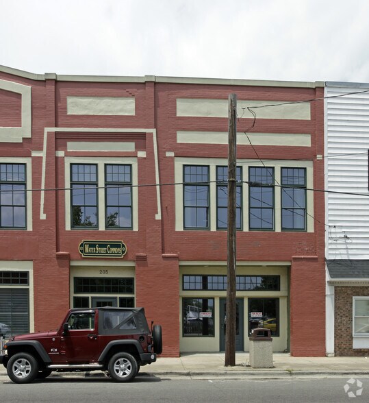 More Photos Of 201-207 N Water St, Elizabeth City Storefront Retail Residential For Sale