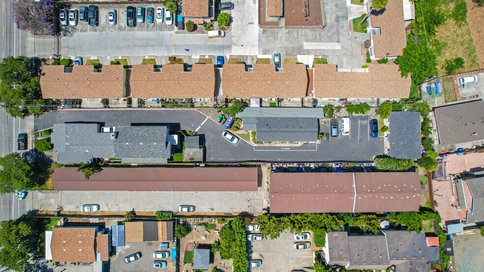 More Photos Of 204 Sunset Blvd, Hayward Apartments For Sale