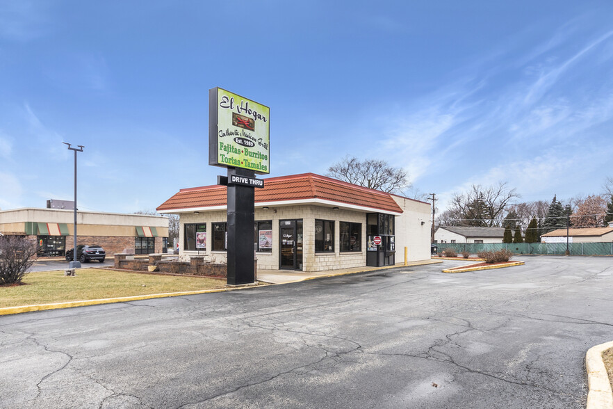 Primary Photo Of 1015 E Ogden Ave, Naperville Fast Food For Sale