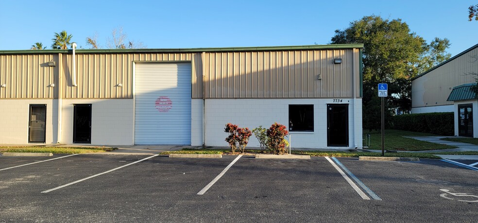 Primary Photo Of 7734 Rutillio Ct, New Port Richey Manufacturing For Lease