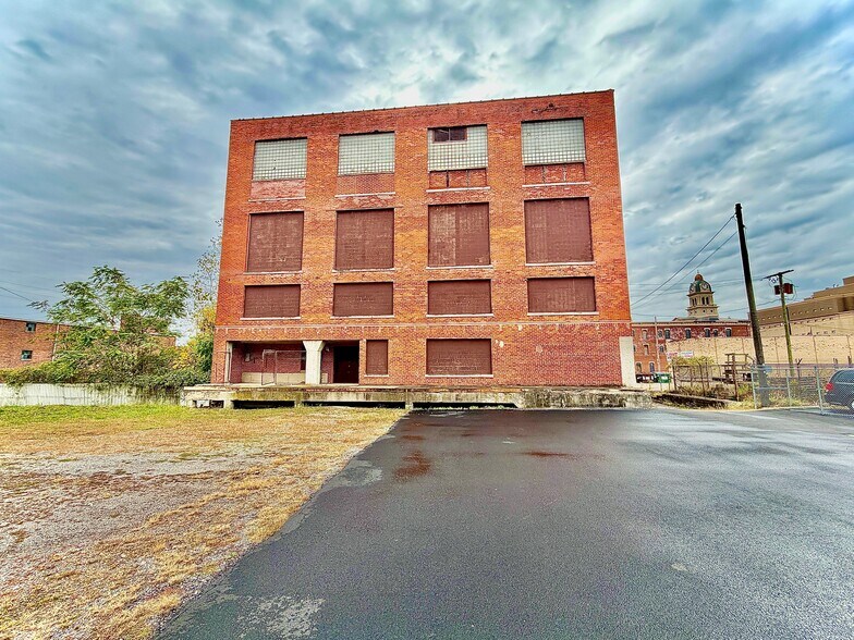 More Photos Of 123 E Wayne St, Lima Warehouse For Sale