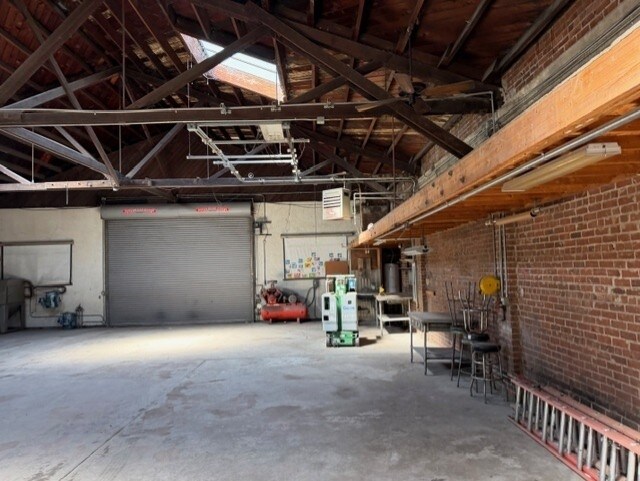 More Photos Of 319 S American St, Stockton Warehouse For Lease