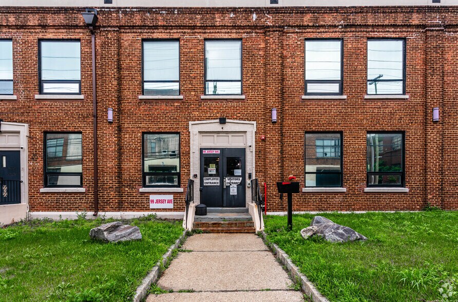 More Photos Of 99 Jersey Ave, New Brunswick Warehouse For Lease