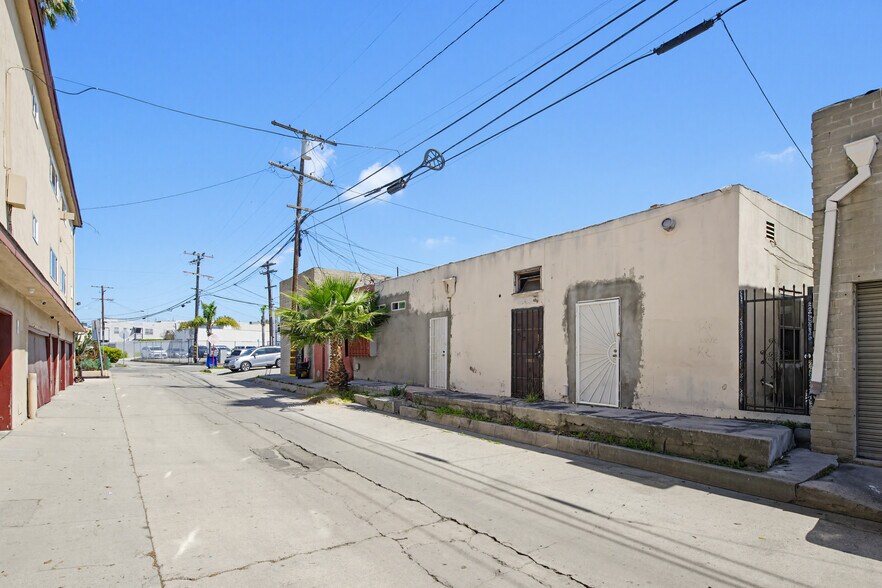 More Photos Of 1029-1033 N La Brea Ave, Inglewood Storefront For Sale