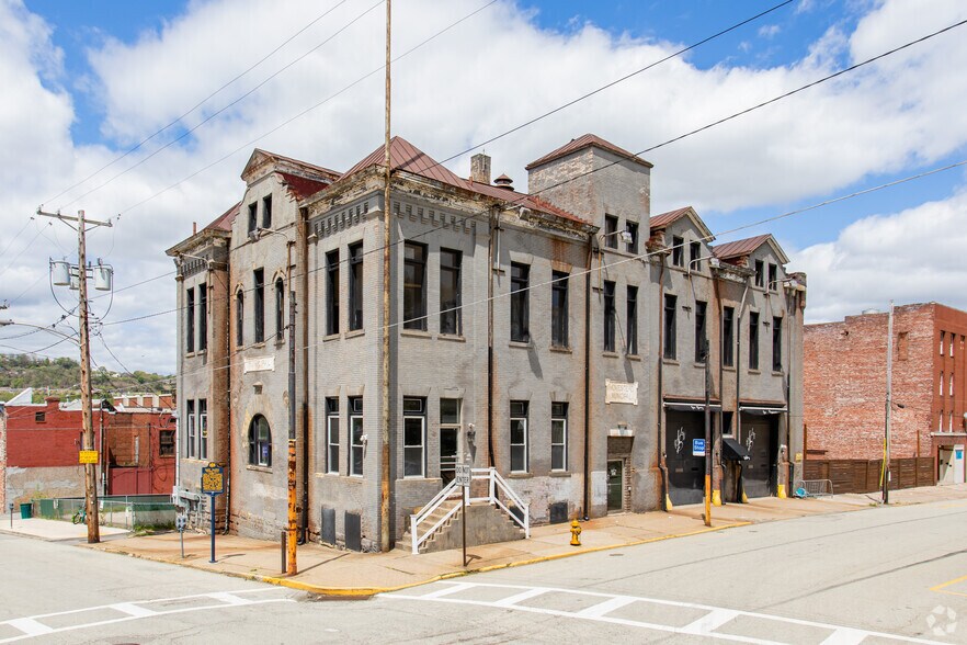 More Photos Of 205 E 9th Ave, Homestead Bar For Lease