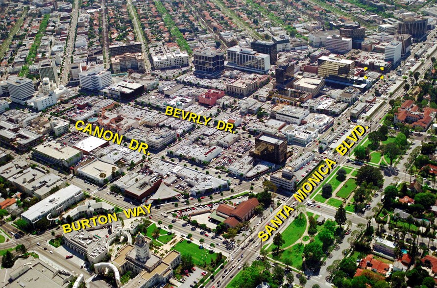 More Photos Of 9606 S Santa Monica Blvd, Beverly Hills Office For Lease