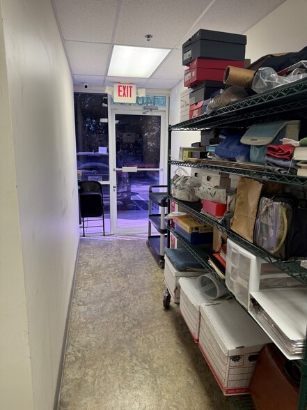 More Photos Of 14000-14046 NW 82nd Ave, Miami Lakes Light Distribution For Lease