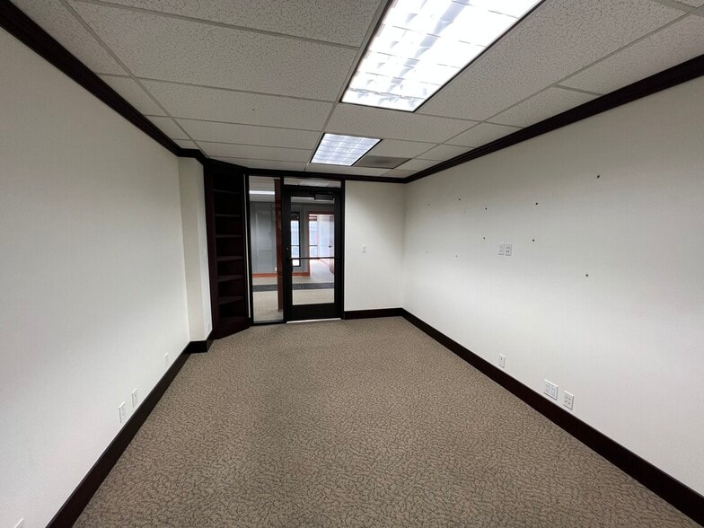 More Photos Of 1787 Fort Union Blvd, Salt Lake City Medical For Lease