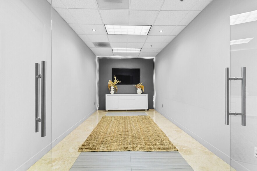 More Photos Of 861 Harold Pl, Chula Vista Research And Development For Sale