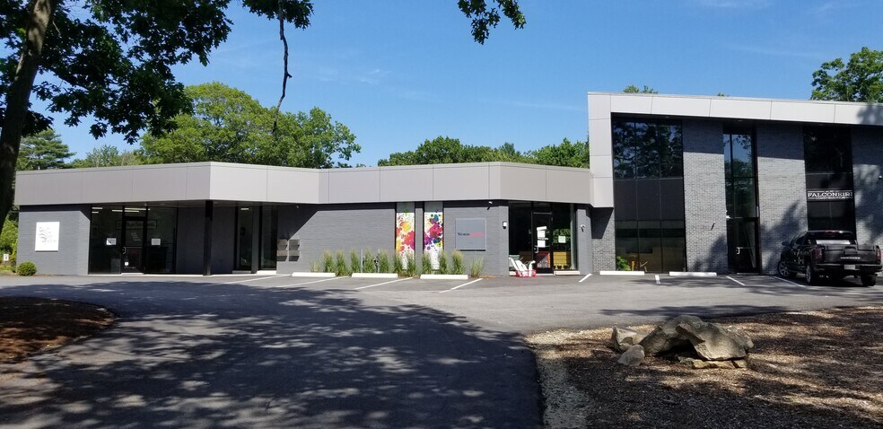 More Photos Of 45 Industrial Park Rd, Hingham Office For Lease