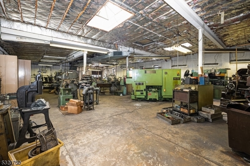 More Photos Of 22 Franklin Ave, Clifton Warehouse For Sale