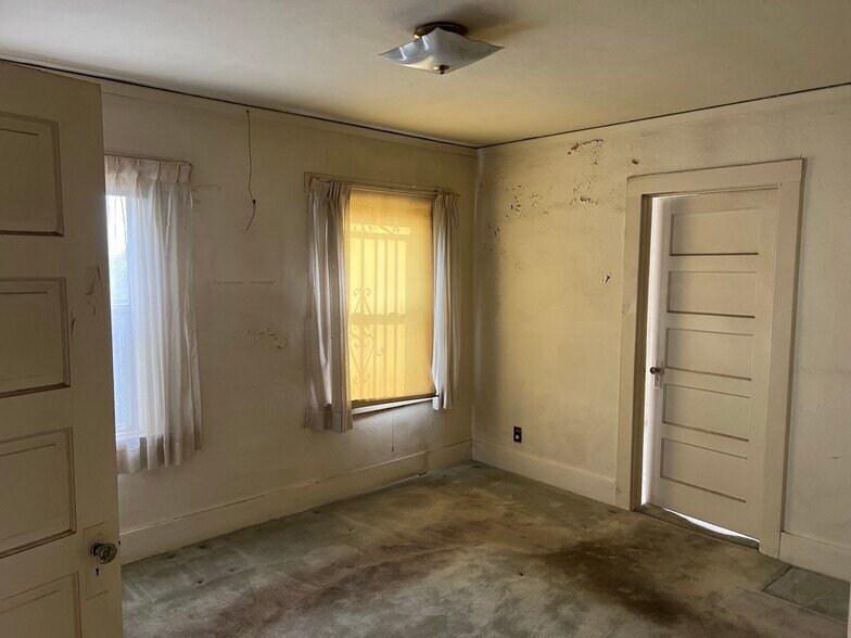 More Photos Of 3303 Floral Dr, Los Angeles Apartments For Sale
