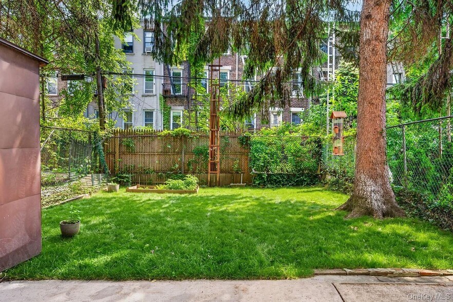 More Photos Of 34 Sutton St, Brooklyn Apartments For Sale