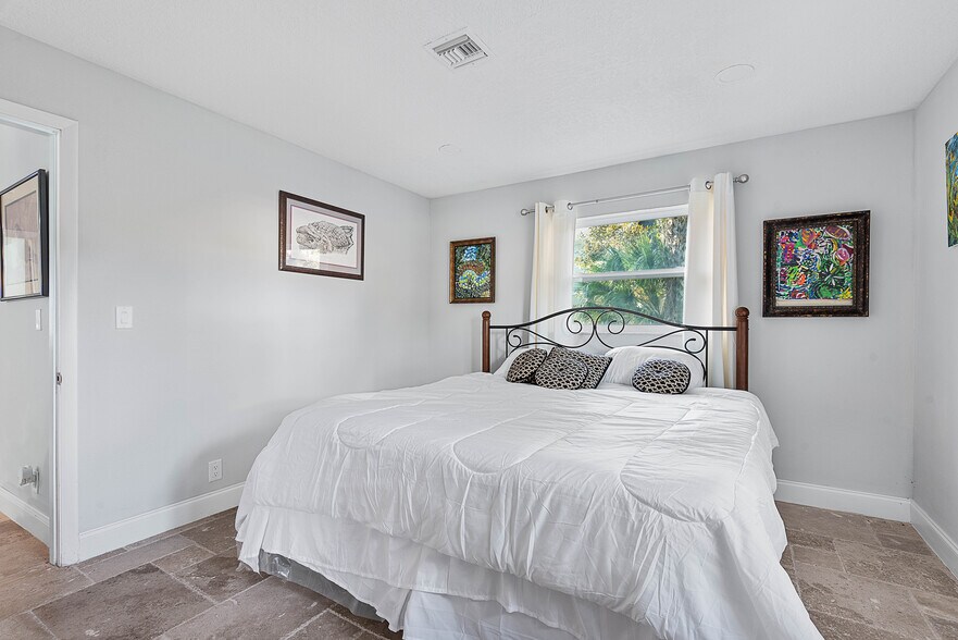 More Photos Of 5062 N Ocean Shore Blvd, Palm Coast Restaurant For Sale