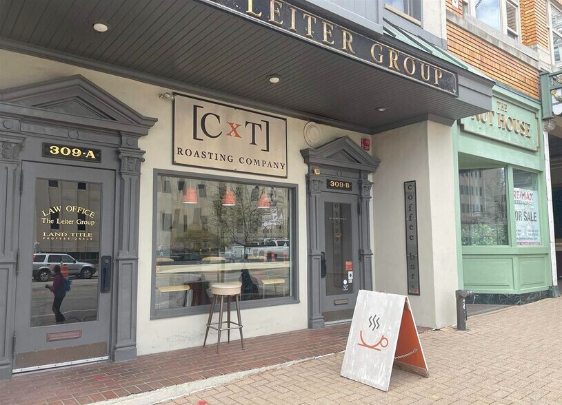 More Photos Of 309 Main St, Peoria Storefront Retail Residential For Sale