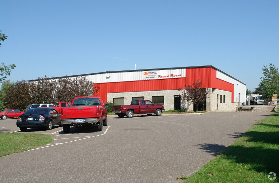 More Photos Of 14280 James Rd, Rogers Service For Lease