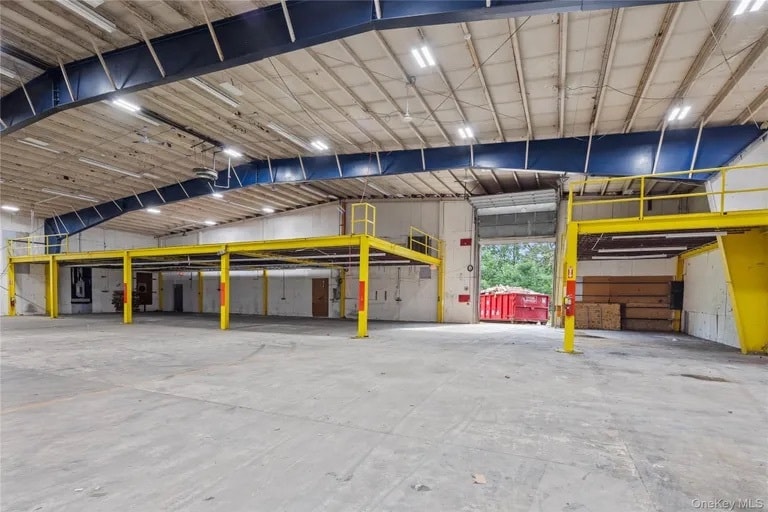 More Photos Of 380 NY-210, Stony Point Warehouse For Lease