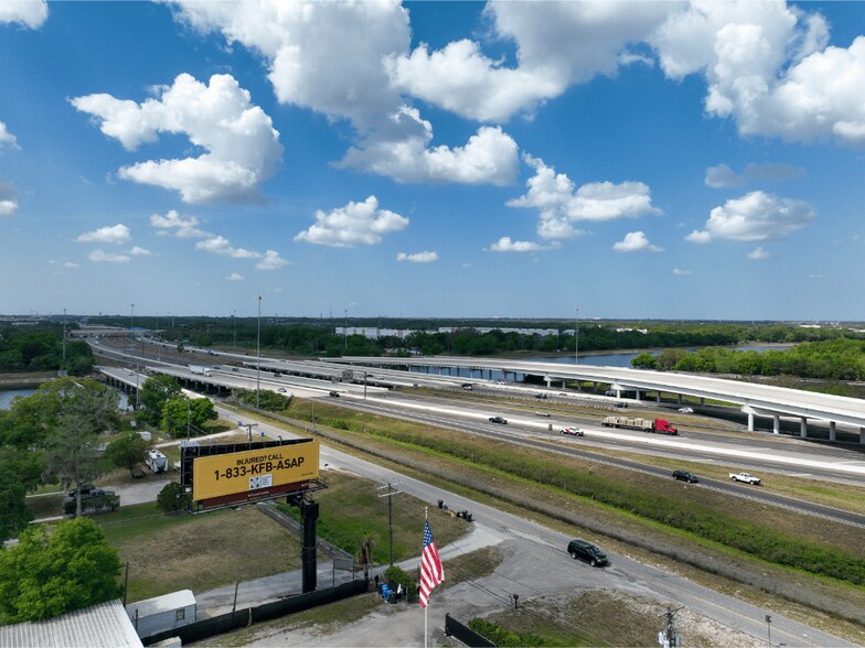 More Photos Of 5305 Garden Ln, Tampa Industrial For Sale