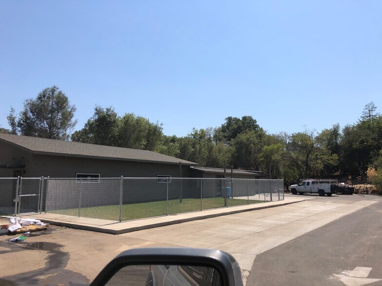 More Photos Of 2075 Baldwin Ave, Oroville Flex For Lease