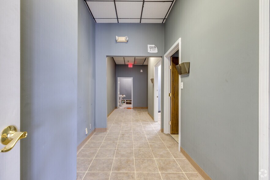 More Photos Of 1671 E 71st St, Tulsa Storefront For Sale