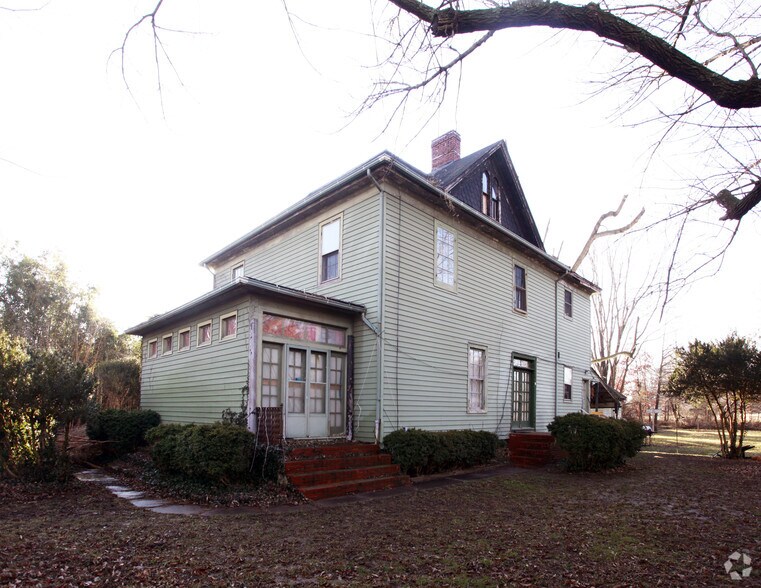 Primary Photo Of 8277 E Main St, Marshall Office Residential For Lease