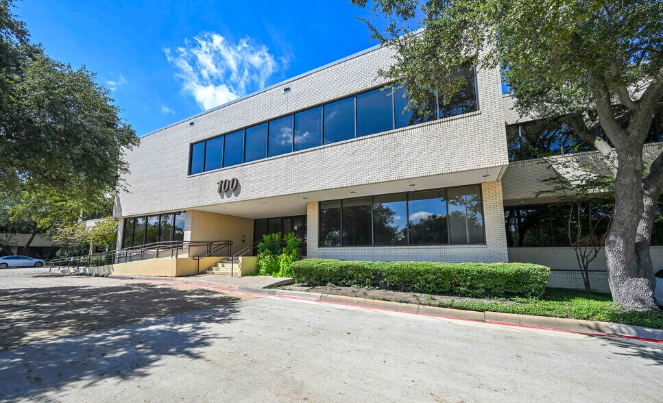 More Photos Of 100 Decker Ct, Irving Office For Lease