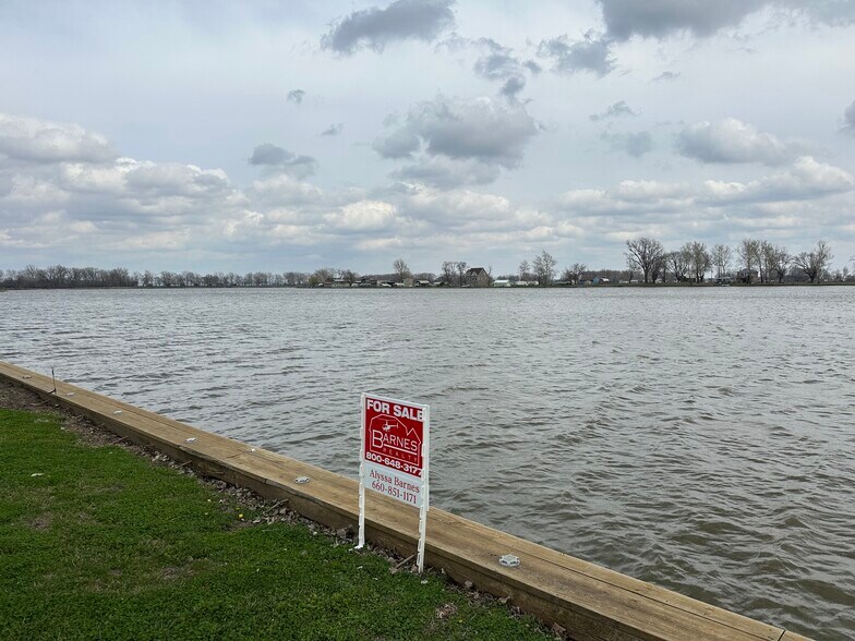 More Photos Of 114 Mobile Ln, Craig Land For Sale