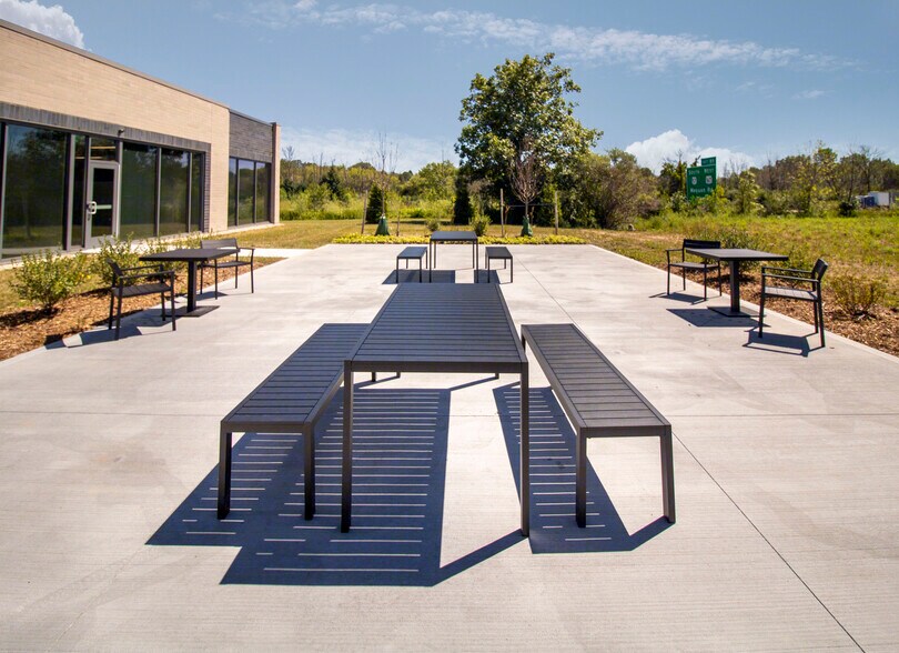 More Photos Of 12200 N Corporate Pky, Mequon Office For Lease