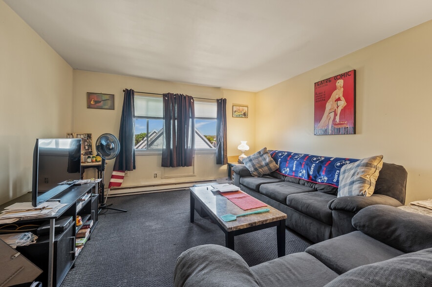 More Photos Of 105 Milne St, Bridgeport Multifamily For Sale