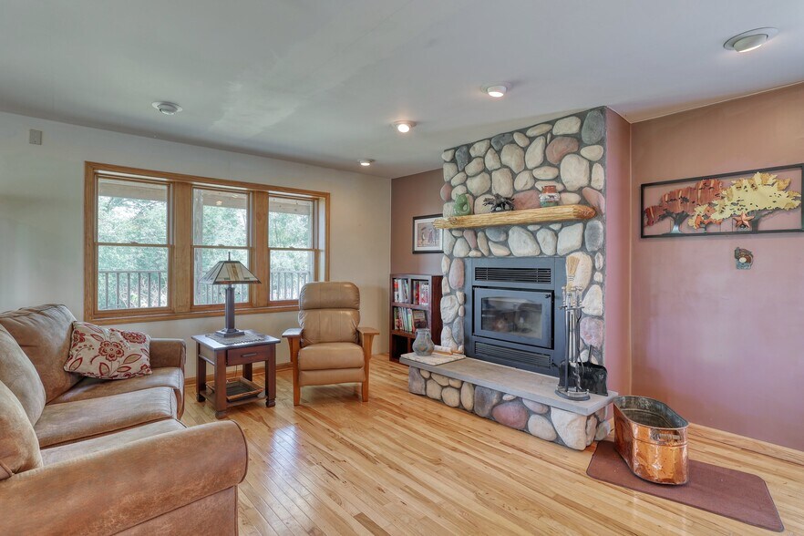 More Photos Of S73W23970 National Ave, Big Bend Flex For Sale