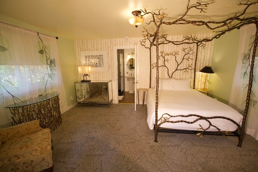 More Photos Of 6979A CA-140 Hwy, Midpines Hotel For Sale