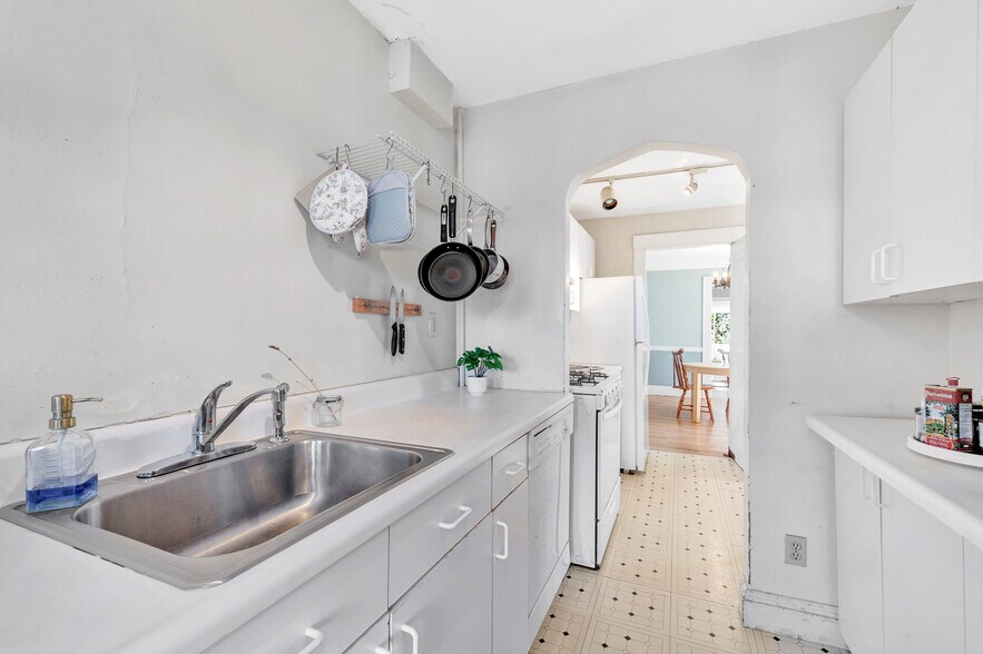 More Photos Of 126 Westbourne Ter, Brookline Multifamily For Sale