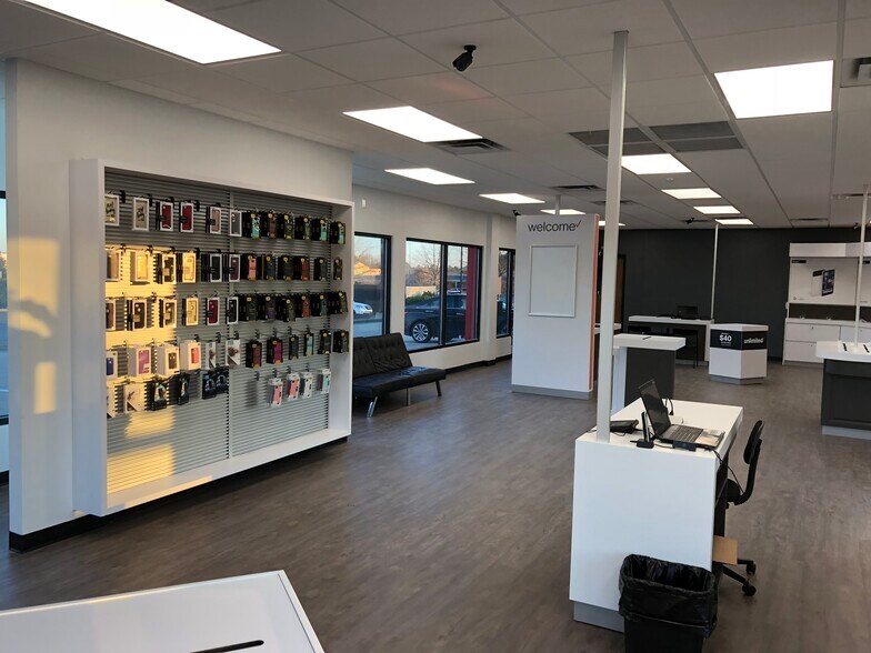 More Photos Of 3107 E 1st St, Vidalia Storefront Retail Office For Lease