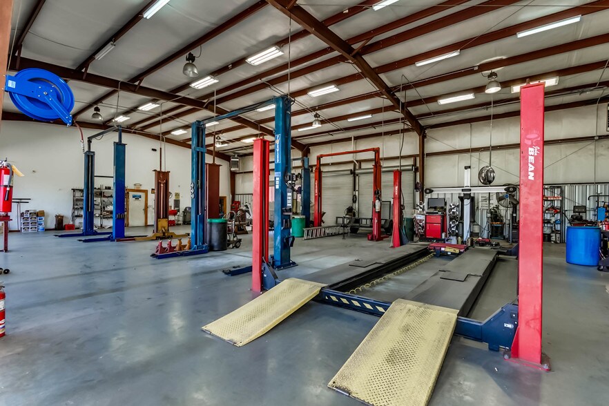 More Photos Of 1001 Mally St, Tuscaloosa Auto Repair For Sale