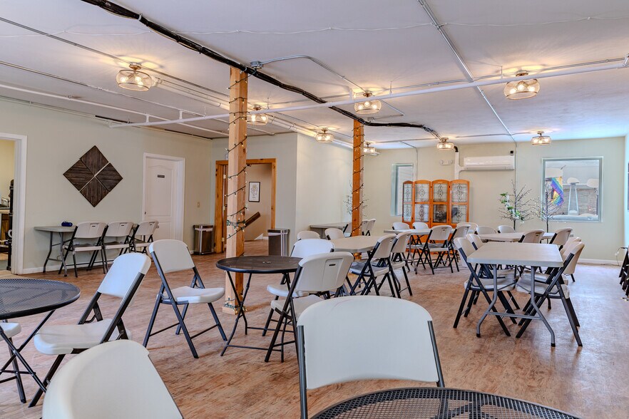 More Photos Of 315 E Seneca St, Manlius General Retail For Sale