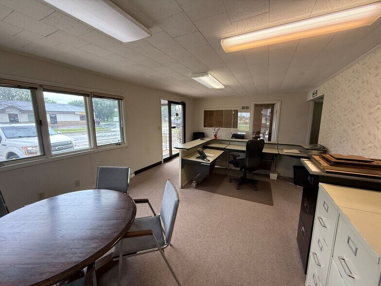 More Photos Of N4080 Hwy E, Freedom Office For Sale