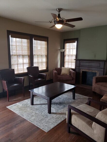 More Photos Of 4203 Medical Pky, Austin Medical For Lease