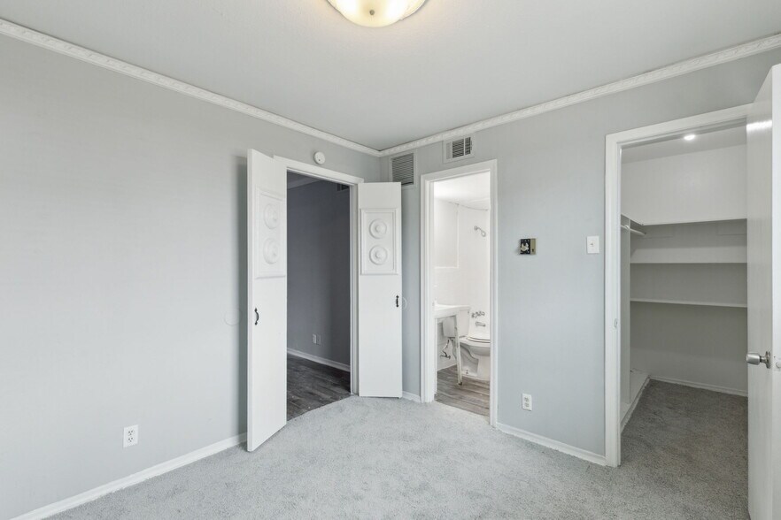 More Photos Of , Dallas Multifamily For Sale