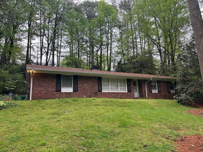 Primary Photo Of 3059 Nottaway Ct, Chamblee Healthcare For Sale