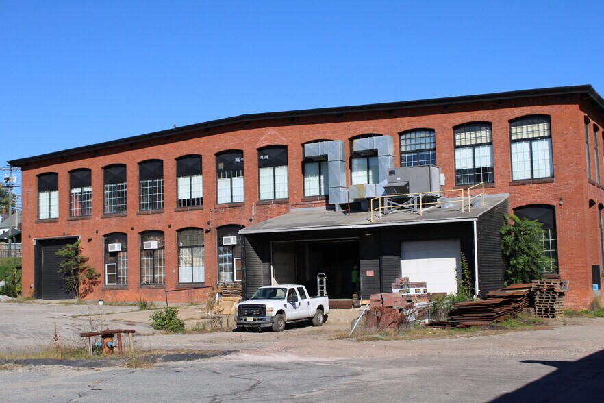 More Photos Of 539 Norwich Ave, Norwich Manufacturing For Lease