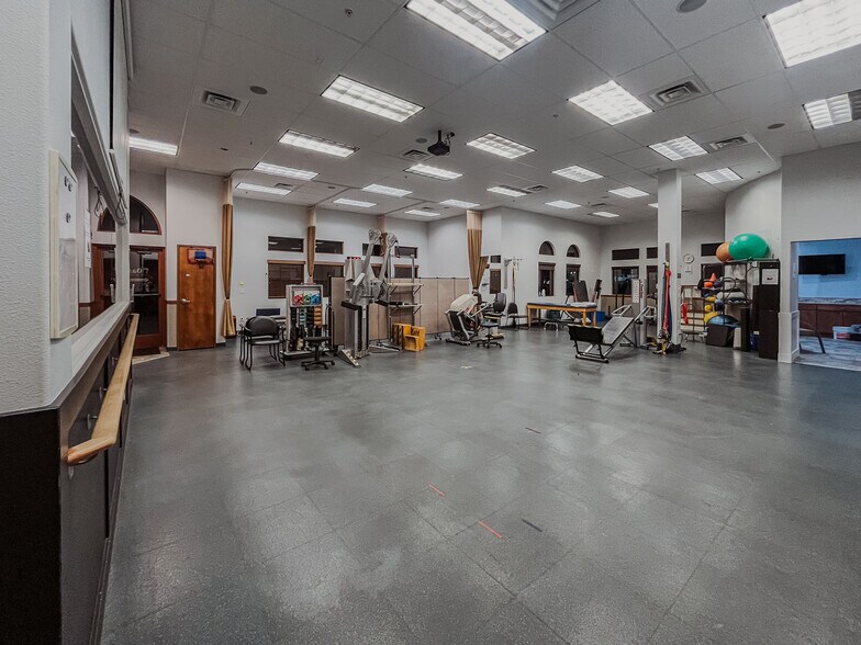 More Photos Of 6825 Burden Blvd, Pasco Medical For Sale