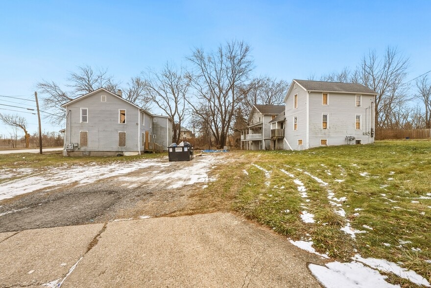 More Photos Of 763 Bowman St, Mansfield Multifamily For Sale