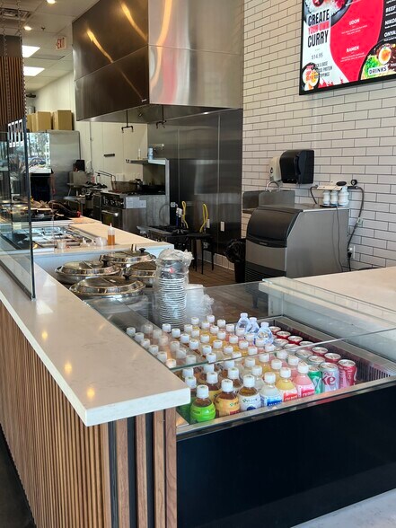 More Photos Of 9824 Chapman Ave, Garden Grove Specialty For Lease